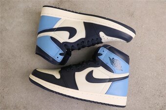 Nike Air Jordan 1 High Obsidian - 3