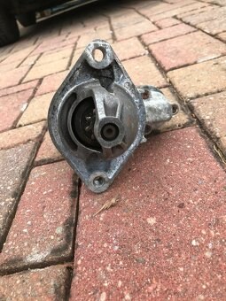 Startér TOYOTA AURIS AVENSIS 1.4 1.6 1.8 - 3