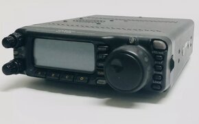 YAESU FT-100M - hf,50,uhf,vhf-all mode 50,40, 20 W - 3