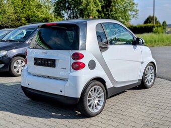 SMART FORTWO 451 MHD AUTOMAT 1.0i 52kW JBL HUDBA - 3