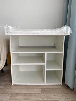 Přebalovací (nepoužívaný) pult z podložkou. - 3