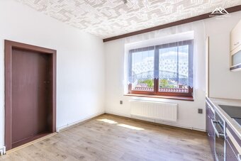 Prodej bytu 2+1, 73 m2, Leština u Světlé - 3