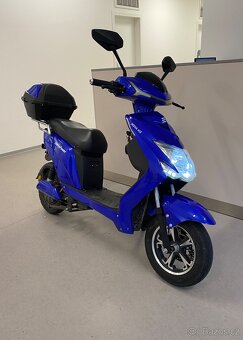 Elektroskutr bez ŘP Elektropower Nova M3 2022 25 km/h - 3