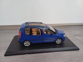 Abrex Škoda roomster 1:18 Blue - 3