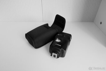 Blesk Canon Speedlite 320EX - 3