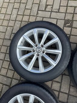 ORIGINÁL Alu Volkswagen London R17, 5x112 - TOP, LETNÍ, TPMS - 3