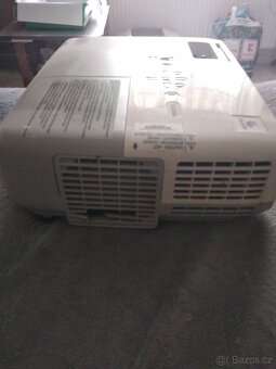 Projektor Epson - 3