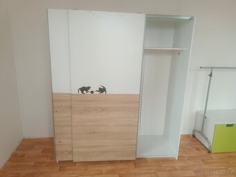 Šatní skříň - 3
