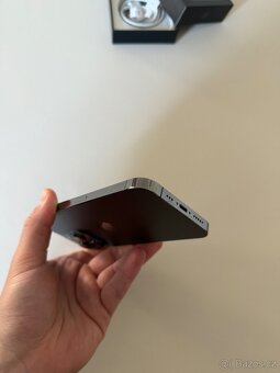 iPhone 13 Pro 256 GB Graphite (černá) - 3