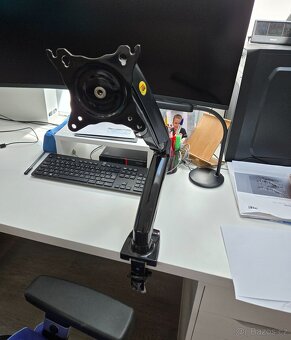 Stolní kancelářský držák monitoru NB F80 - 3
