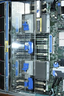 Server ProLiant DL380p Gen8 2xE5-2687W 192GB 8xSSD - 3