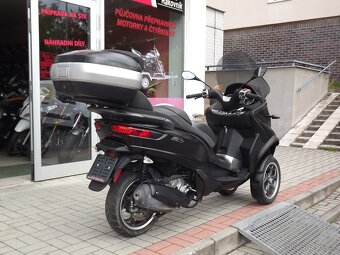 Piaggio MP3 300 Sport - 3