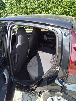 Peugeot 107 1.0i,  50 kW, rok výroby 2014,najeto 100000 km - 3