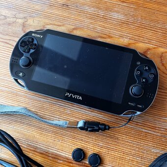 Sony Playstation PS Vita OLED 1100 - 3