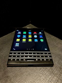 BlackBerry Q30 Passport – plně funkční,krásný stav - 3