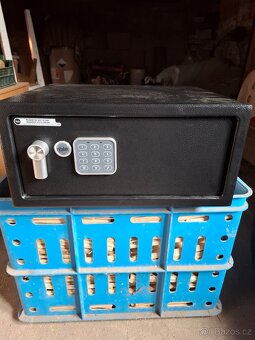 Prodám trezor Yale - 3