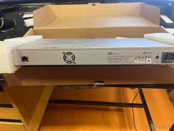 Ubiquiti UniFi Switch 24 - 3