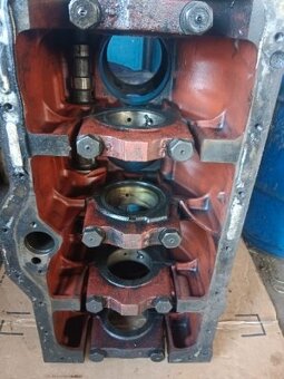 Blok motoru AVIA - 3