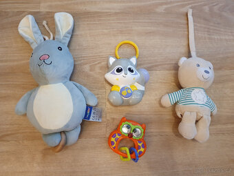 Hračky pro nejmenší - velké množství 1 - 3