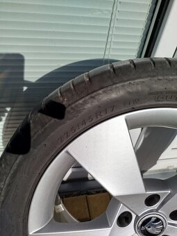 ALU KOLA ŠKODA R17 5 × 112 - LETNÍ PNEU DUNLOP 225/45 R 17 - 3