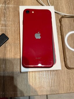 iPhone SE 2020 - 3