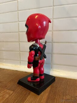 Deadpool Wacky Wobbler Bobble head by Funko - 3
