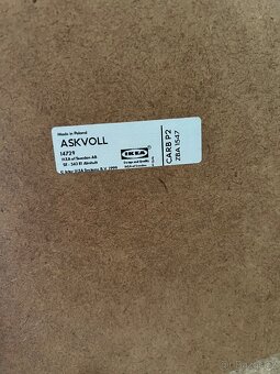 Noční stolek z Ikei Askvoll - 3