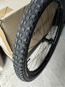 Zapletená kola Giant AM - 3