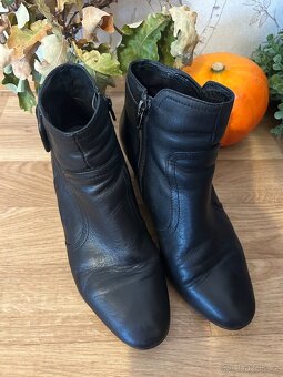 Celokožené dámské boty Baťa vel. 38 - 3