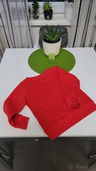 Vánoční mikina H&M 98/104
150 Kč - 3
