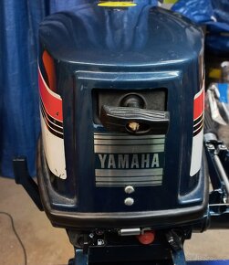 Lodní závěsný motor Yamaha + stojan - 3