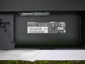 Nový LCD monitor Phillips... - 3