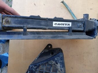 Cagiva enduro 125 ccm-chladič a filtr box - 3