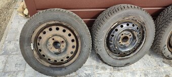 Zimní kola 195/60 r15 - 3
