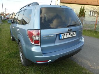 Prodám osobní automobil Subaru Forester - 3