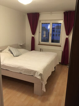 Bila postel BUK masiv 180x200 - 3