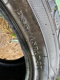 Zimní pneu Tomket 235/45R17 - 3