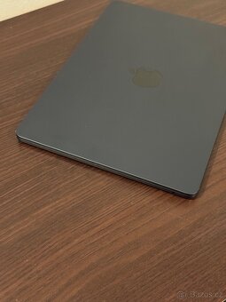 MacBook Air 13" M2 (2022) - 8GB/256GB - zánovní - 3