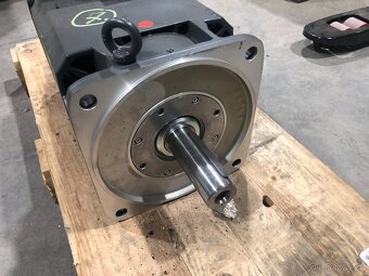 Nový elektromotor siemens 1PH8133-1MD1 - 3