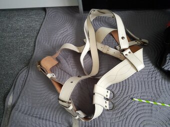 Stará policejní přilba VB, SNB, + Opasek - 3