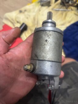 Klikova hridel ojnice prevodovka spojka Suzuki Gsxr750 00-03 - 3