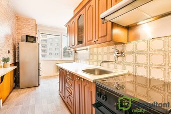 Pronájem bytu 2+1 s lodžií a sklepem, ev.č. 00925 - 3