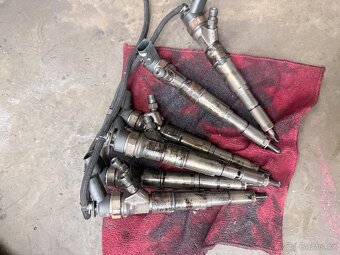 BMW e61 525d 145kw lci VSTŘIKOVAČE - 3