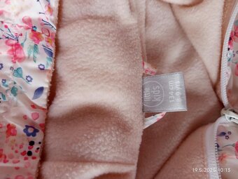 Prodám dívčí bundu na přechodné období vel 134 - 3