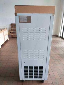 Zmrzliňovač, zmrzlinový stroj - 3