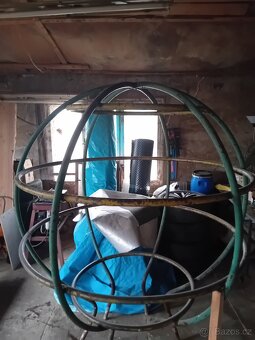 Dětská kovová prolézačka ZEMĚKOULE - 3