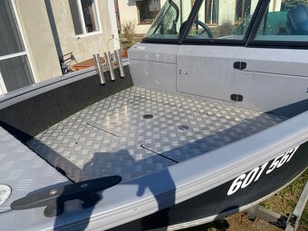 Rybářská loď člun - 3