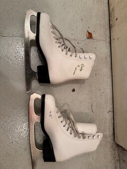 Dívčí brusle 33/34 - 3