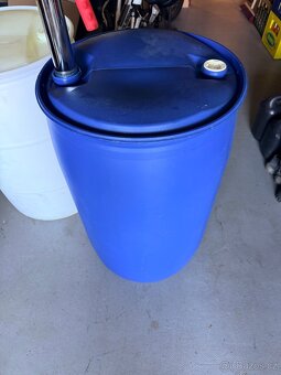 Nafta čerpadlo + sudy - 3