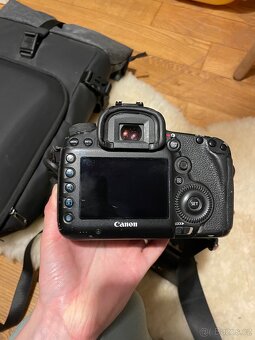 Fotoaparát Canon 5D MARK III + objektivy a příslušentví - 3